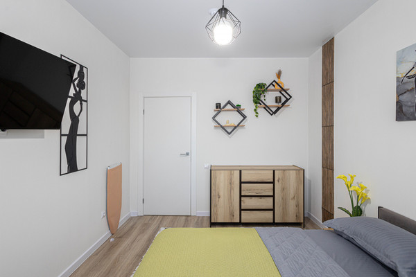 Продам однокомнатную (1-комн.) квартиру, Елены Сагандуковой ул, 10к1, Ханты-Мансийск г