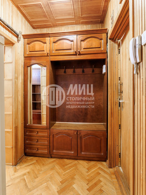 Продам многокомнатную квартиру, Осенний б-р, 16к2, Москва г