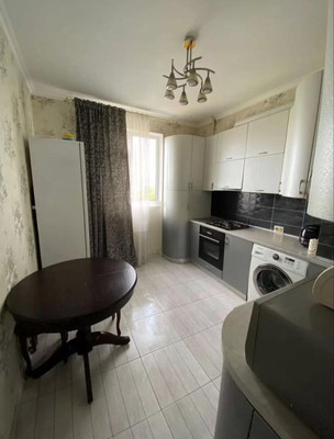 Продам однокомнатную (1-комн.) квартиру, Батурина ул, 13Б, Симферополь г