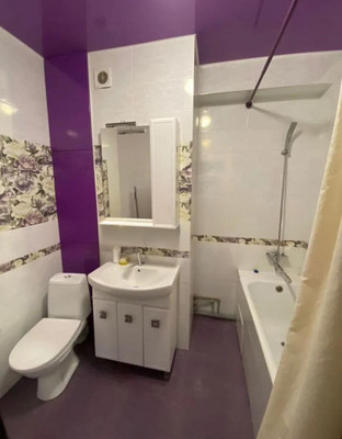 Продам однокомнатную (1-комн.) квартиру, Батурина ул, 13Б, Симферополь г