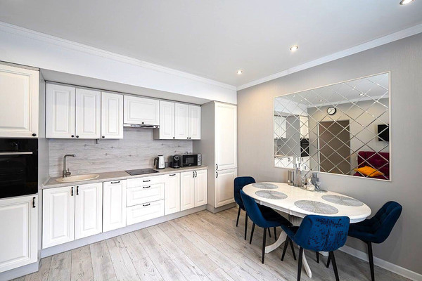 Продам двухкомнатную (2-комн.) квартиру, Орудийная ул, 32б, Калининград г