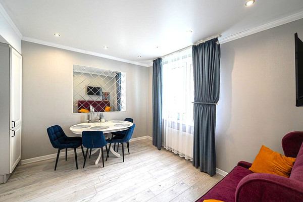 Продам двухкомнатную (2-комн.) квартиру, Орудийная ул, 32б, Калининград г