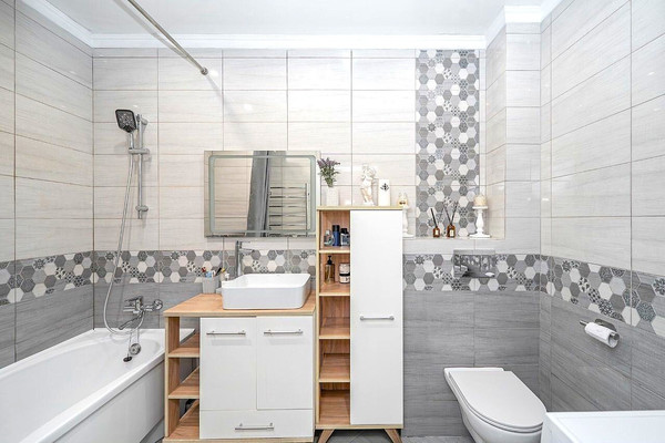 Продам двухкомнатную (2-комн.) квартиру, Орудийная ул, 32б, Калининград г