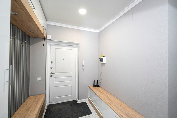 Продам двухкомнатную (2-комн.) квартиру, Орудийная ул, 32б, Калининград г