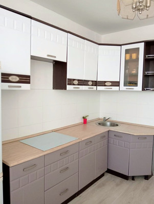 Продам однокомнатную (1-комн.) квартиру, В.Денисова ул, 26к12, Калининград г