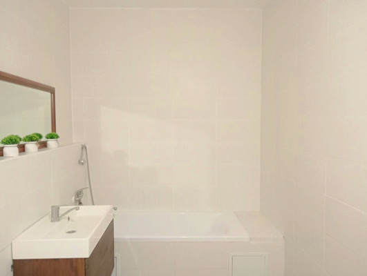 Продам однокомнатную (1-комн.) квартиру, В.Денисова ул, 26к12, Калининград г