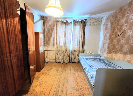 Продам трехкомнатную (3-комн.) квартиру, Смирягина пр-кт, 13, Новомичуринск г