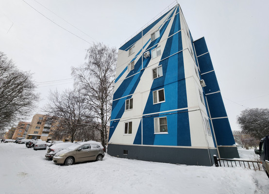 Продам трехкомнатную (3-комн.) квартиру, Смирягина пр-кт, 13, Новомичуринск г