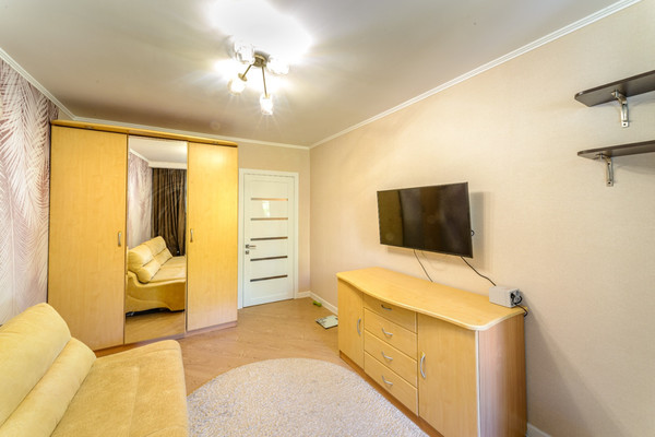 Продам двухкомнатную (2-комн.) квартиру, Садовая (Львовский мкр.) ул, 1а, Подольск г