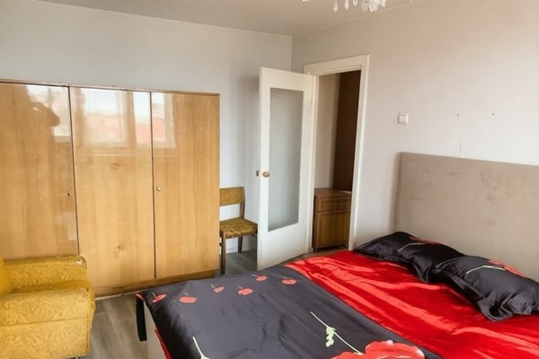 Продам двухкомнатную (2-комн.) квартиру, 9 Апреля ул, 80, Калининград г