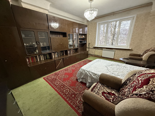 Продам трехкомнатную (3-комн.) квартиру, Коминтерна ул, 8к1, Королев г