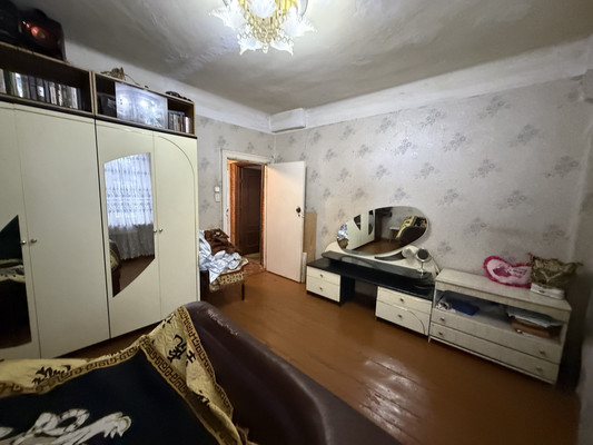 Продам трехкомнатную (3-комн.) квартиру, Коминтерна ул, 8к1, Королев г