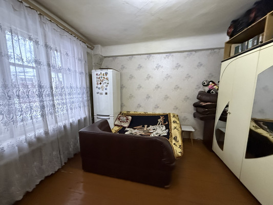 Продам трехкомнатную (3-комн.) квартиру, Коминтерна ул, 8к1, Королев г