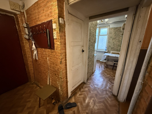 Продам трехкомнатную (3-комн.) квартиру, Коминтерна ул, 8к1, Королев г