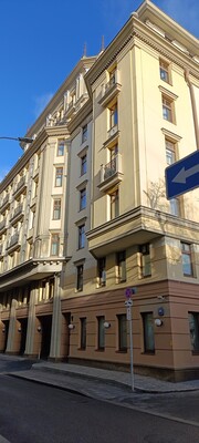 Продам двухкомнатную (2-комн.) квартиру, Большой Каретный пер, 24с2, Москва г