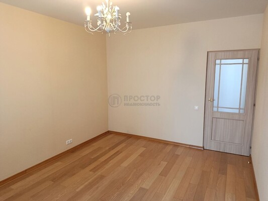 Продам трехкомнатную (3-комн.) квартиру, Красногорский б-р, 17, Красногорск г