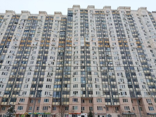 Продам трехкомнатную (3-комн.) квартиру, Красногорский б-р, 17, Красногорск г