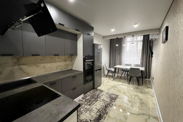 Продам двухкомнатную (2-комн.) квартиру, Ярославская ул, 113к1, Краснодар г