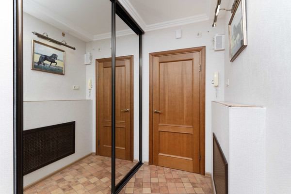 Продам многокомнатную квартиру, Менделеева ул, 3, Ханты-Мансийск г