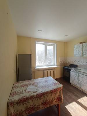 Продам двухкомнатную (2-комн.) квартиру, Малышева ул, 11, Сыктывкар г