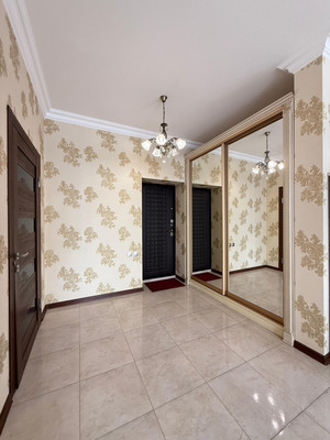 Продам двухкомнатную (2-комн.) квартиру, Толстого ул, 180а, Нальчик г