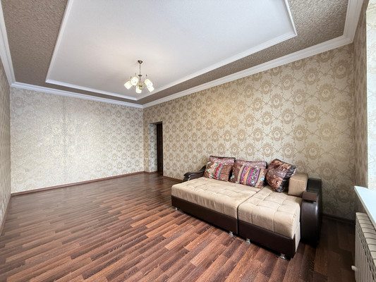 Продам двухкомнатную (2-комн.) квартиру, Толстого ул, 180а, Нальчик г