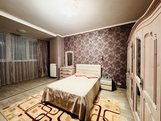 Продам многокомнатную квартиру, Мичуринский пр-кт, 16, Москва г