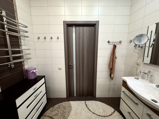 Продам многокомнатную квартиру, Мичуринский пр-кт, 16, Москва г