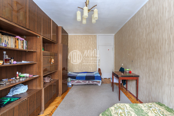 Продам двухкомнатную (2-комн.) квартиру, 7-я Парковая ул, 31к1, Москва г