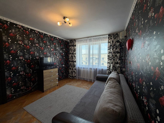 Продам трехкомнатную (3-комн.) квартиру, Звездная ул, 14, Туапсе г