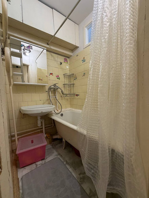 Продам трехкомнатную (3-комн.) квартиру, Звездная ул, 14, Туапсе г