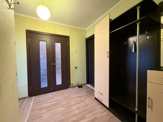 Продам трехкомнатную (3-комн.) квартиру, Звездная ул, 14, Туапсе г