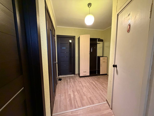 Продам трехкомнатную (3-комн.) квартиру, Звездная ул, 14, Туапсе г