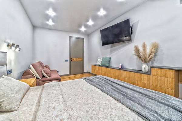 Продам однокомнатную (1-комн.) квартиру, Комсомольская ул, 2, Казань г