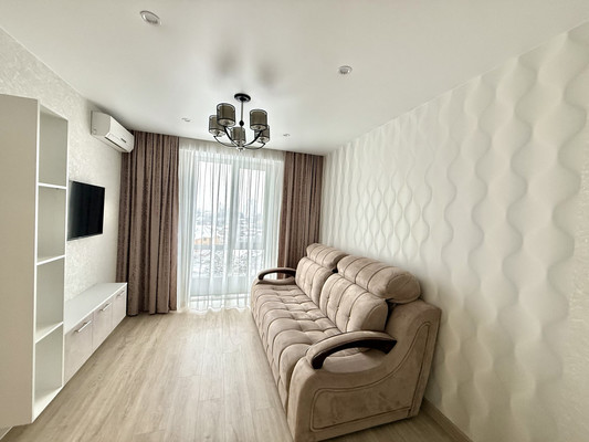 Продам однокомнатную (1-комн.) квартиру, Старозенитная ул, 9, Симферополь г