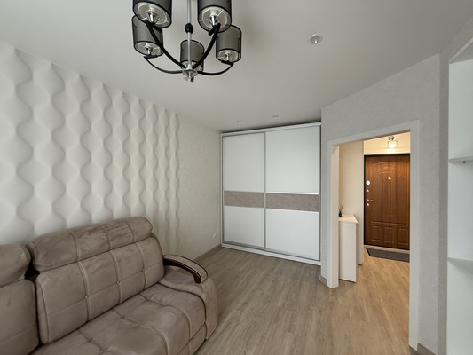 Продам однокомнатную (1-комн.) квартиру, Старозенитная ул, 9, Симферополь г