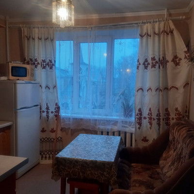 Продам однокомнатную (1-комн.) квартиру, Школьная ул, 2, Извара д