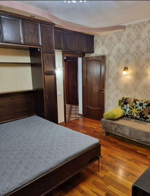 Продам двухкомнатную (2-комн.) квартиру, Молочинского ул, 9, Калининград г