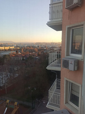 Продам трехкомнатную (3-комн.) квартиру, Донская ул, 49, Симферополь г