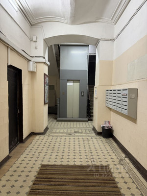 Продам трехкомнатную (3-комн.) квартиру, Тихвинский пер, 11, Москва г