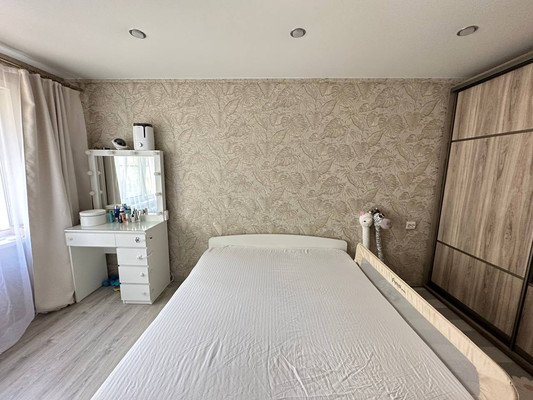 Продам двухкомнатную (2-комн.) квартиру, Рихарда Зорге ул, 21, Казань г