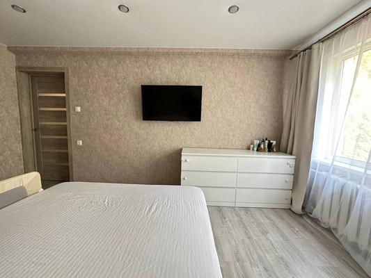 Продам двухкомнатную (2-комн.) квартиру, Рихарда Зорге ул, 21, Казань г