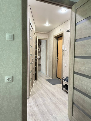 Продам двухкомнатную (2-комн.) квартиру, Рихарда Зорге ул, 21, Казань г