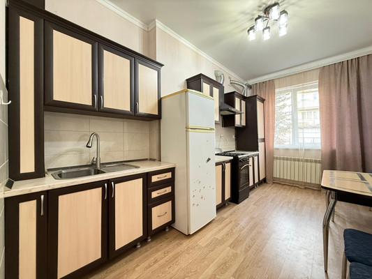 Продам двухкомнатную (2-комн.) квартиру, Хужокова ул, 145, Нальчик г