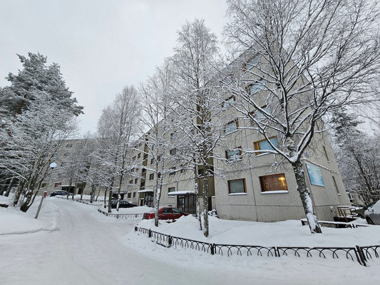 Продам двухкомнатную (2-комн.) квартиру, Ленина ул, 10, Костомукша г