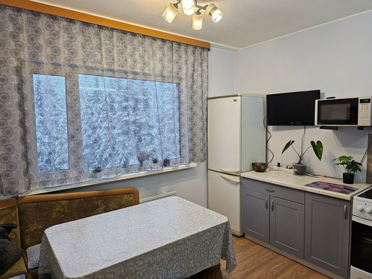 Продам двухкомнатную (2-комн.) квартиру, Ленина ул, 10, Костомукша г