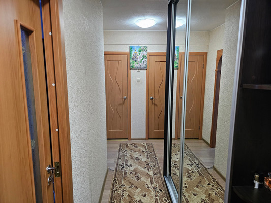 Продам двухкомнатную (2-комн.) квартиру, Ленина ул, 10, Костомукша г