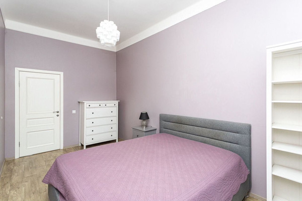 Продам двухкомнатную (2-комн.) квартиру, Брамса ул, 29, Калининград г