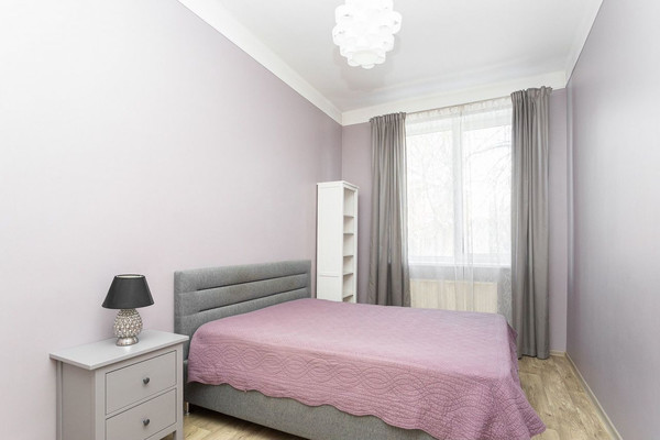 Продам двухкомнатную (2-комн.) квартиру, Брамса ул, 29, Калининград г