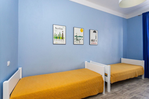 Продам двухкомнатную (2-комн.) квартиру, Брамса ул, 29, Калининград г